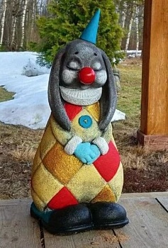 Садовая фигура Зайчик Клёпа - Заклёпа